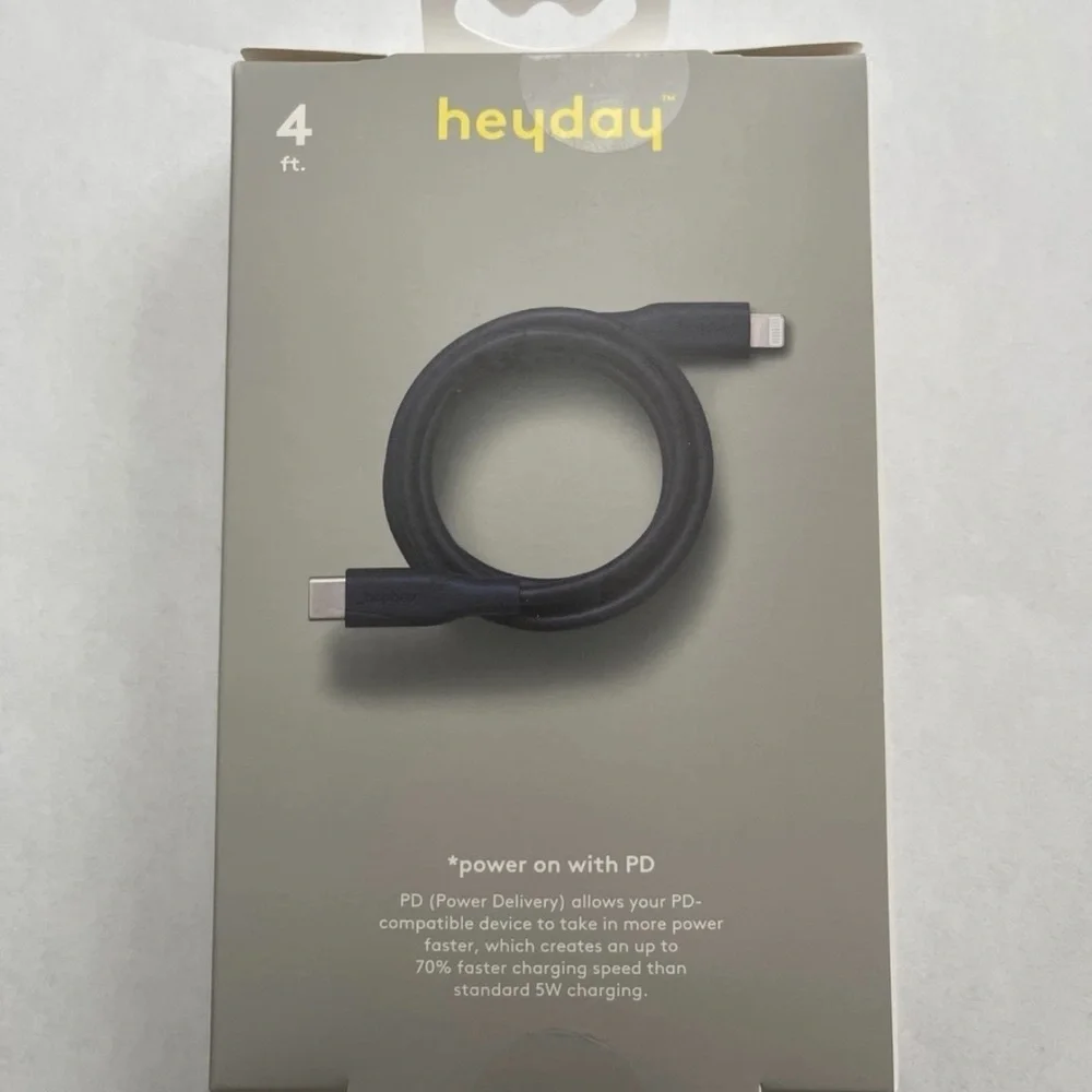 NIB Heyday USB-A Black Fast Charging Cable for iPhone and iPad 4ft (D5)